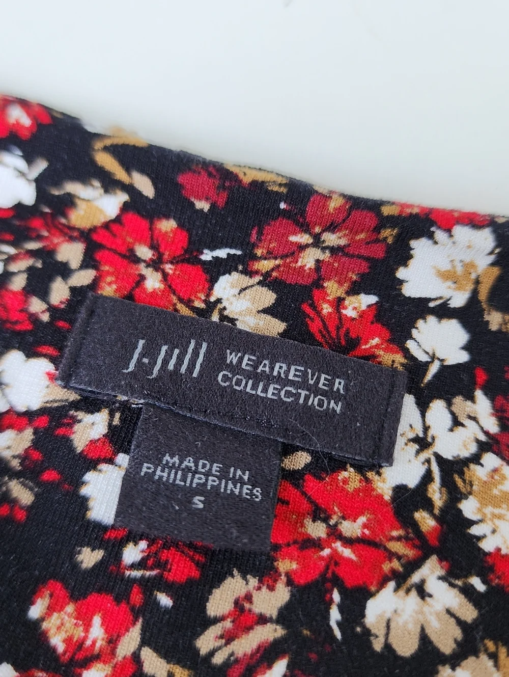J Jill Wearever Black Red Floral V Neck Dress Stretch Long Sleeve Rayon Sz S